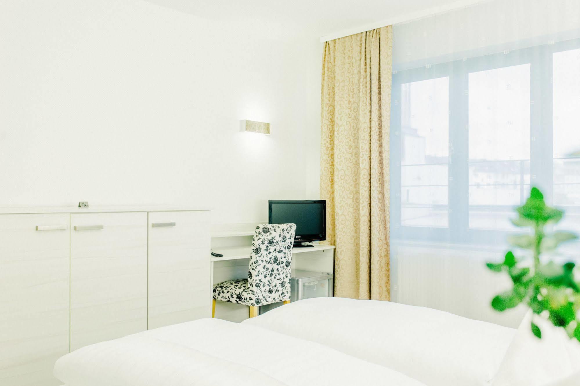 Fair Hotel Moenchengladbach City ภายนอก รูปภาพ